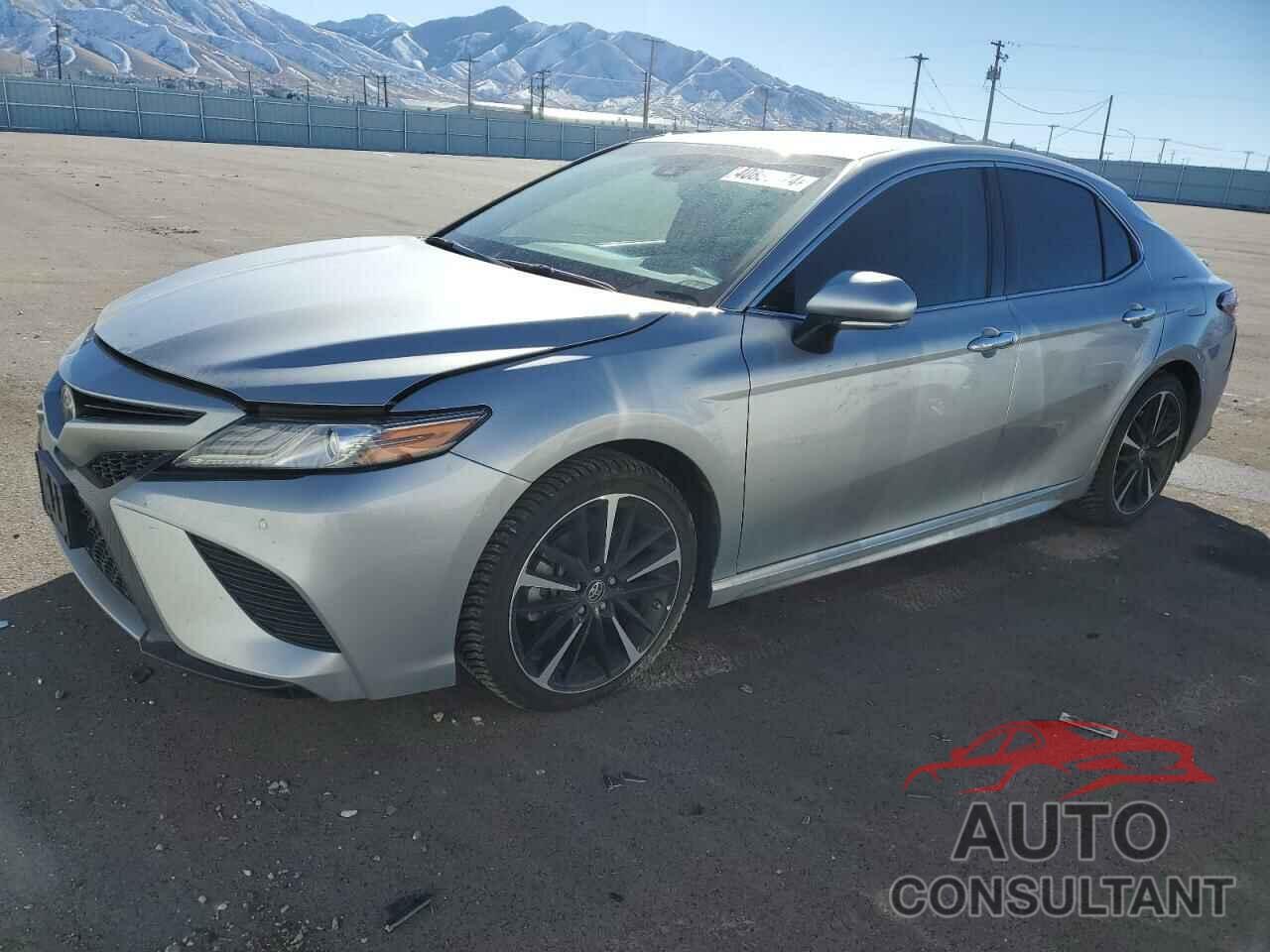 TOYOTA CAMRY 2018 - 4T1B61HK5JU133975