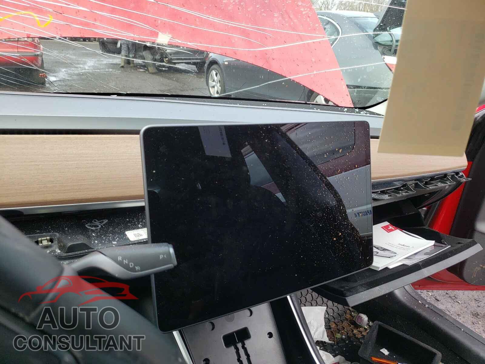 TESLA MODEL 3 2018 - 5YJ3E1EB6JF130348