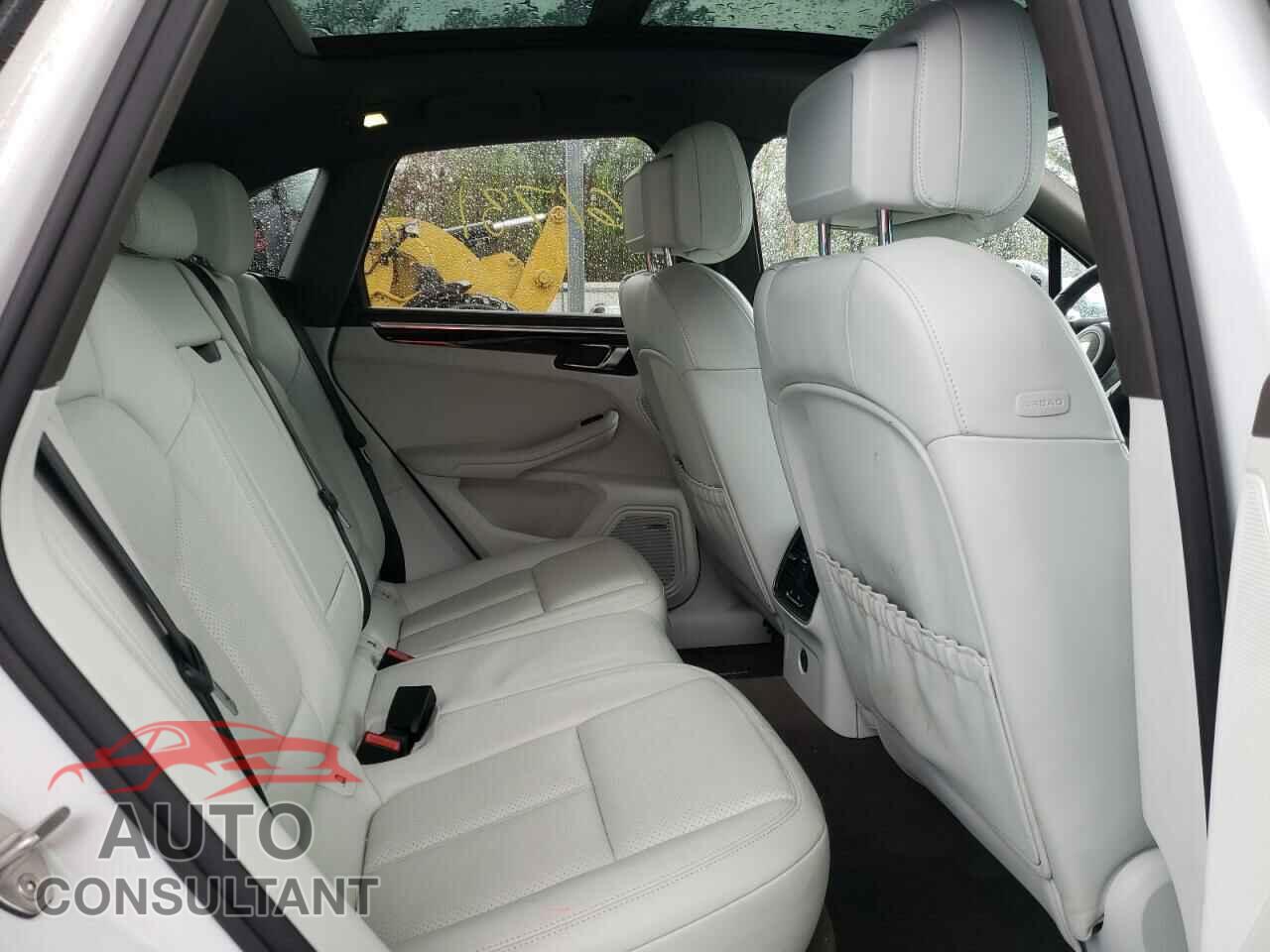 PORSCHE MACAN 2017 - WP1AB2A56HLB15165