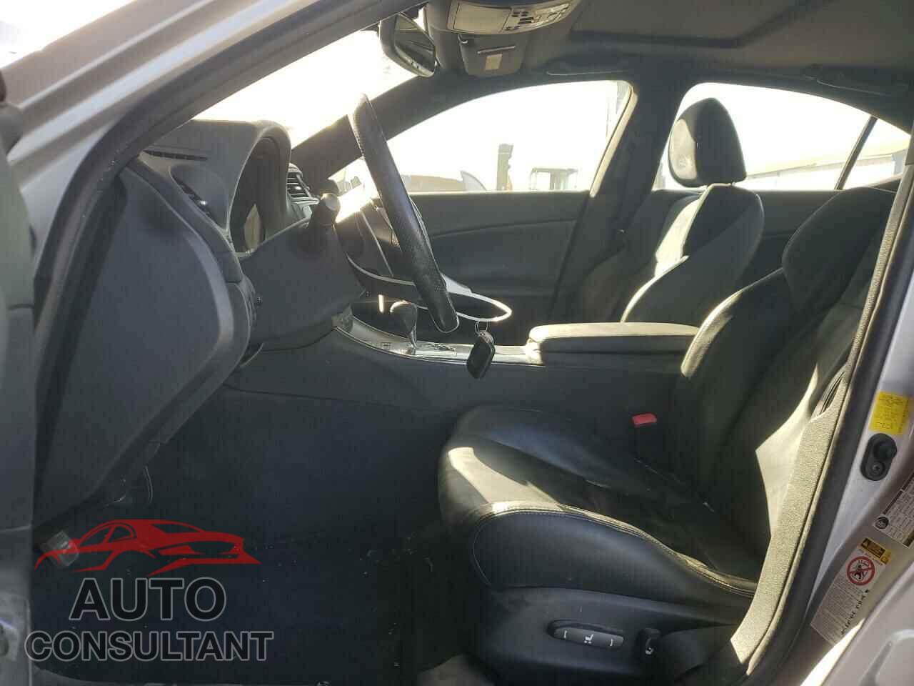 LEXUS IS 2012 - JTHBF5C27C5166877