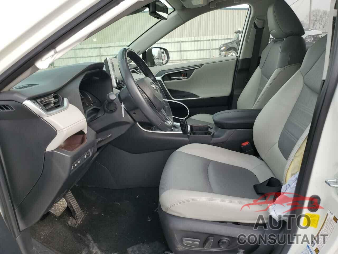 TOYOTA RAV4 2019 - JTMN1RFV6KD041321