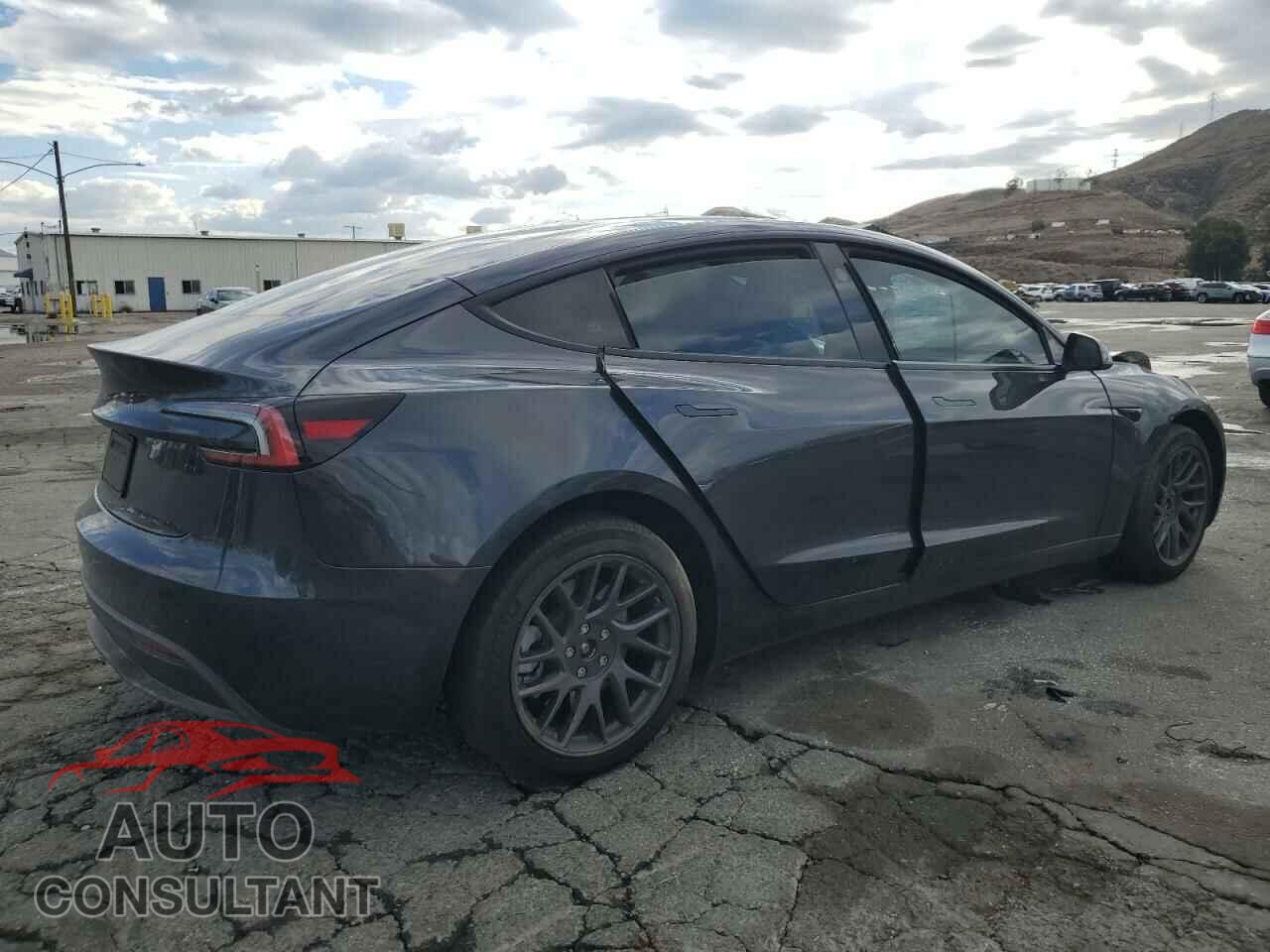 TESLA MODEL 3 2024 - 5YJ3E1EA1RF846836