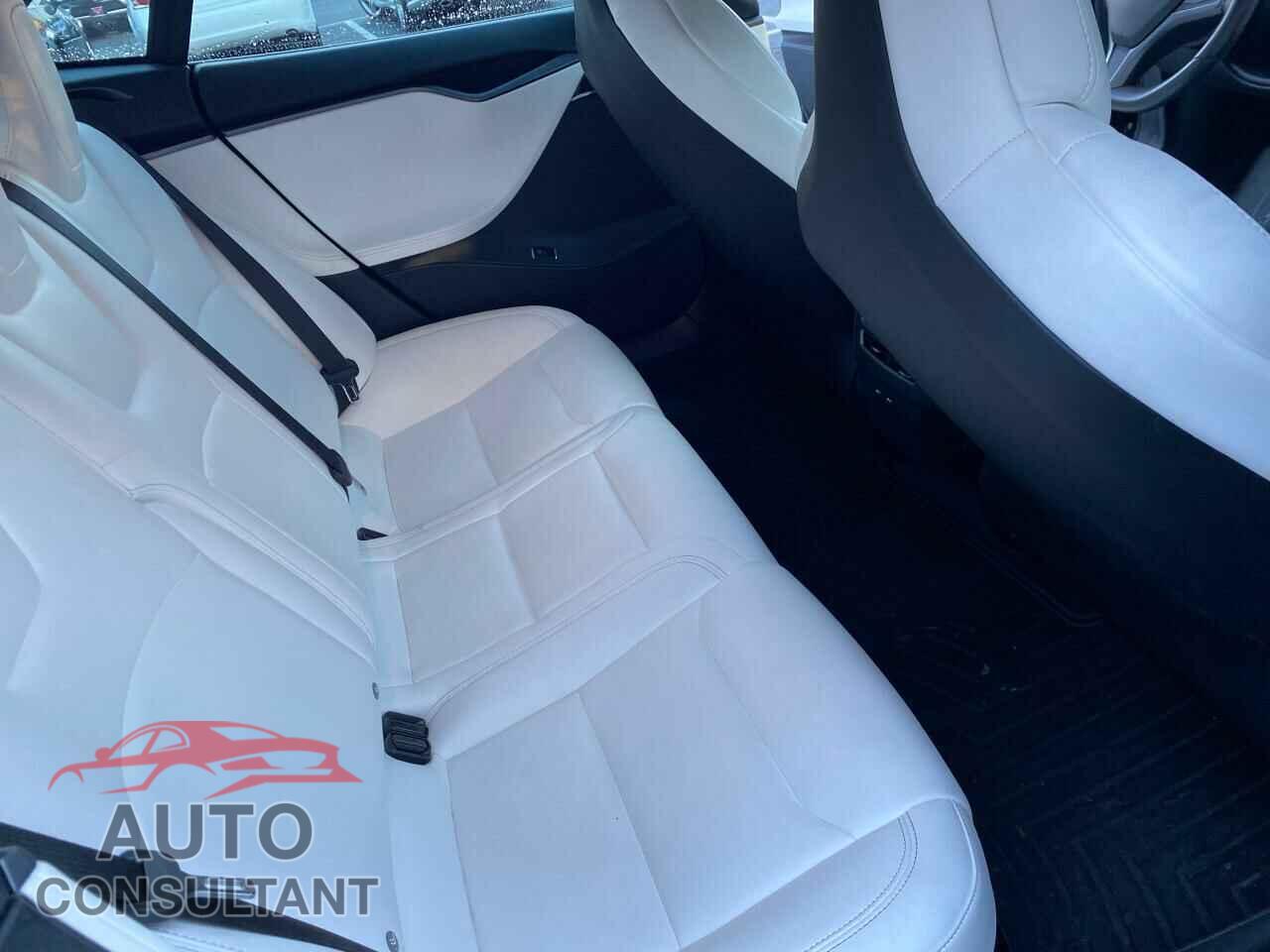 TESLA MODEL S 2019 - 5YJSA1E41KF337840