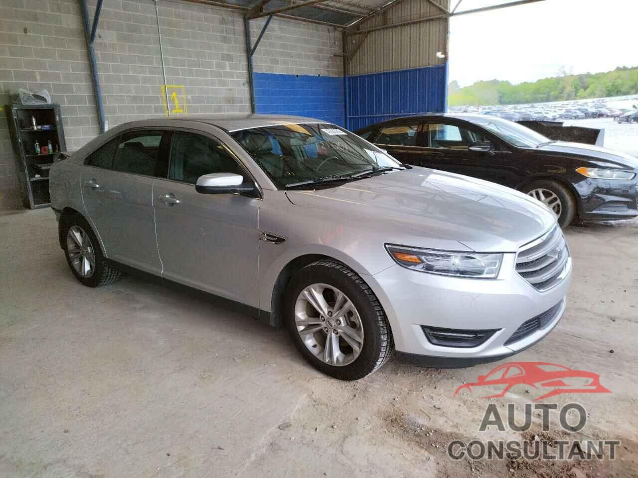 FORD TAURUS 2018 - 1FAHP2E82JG136752