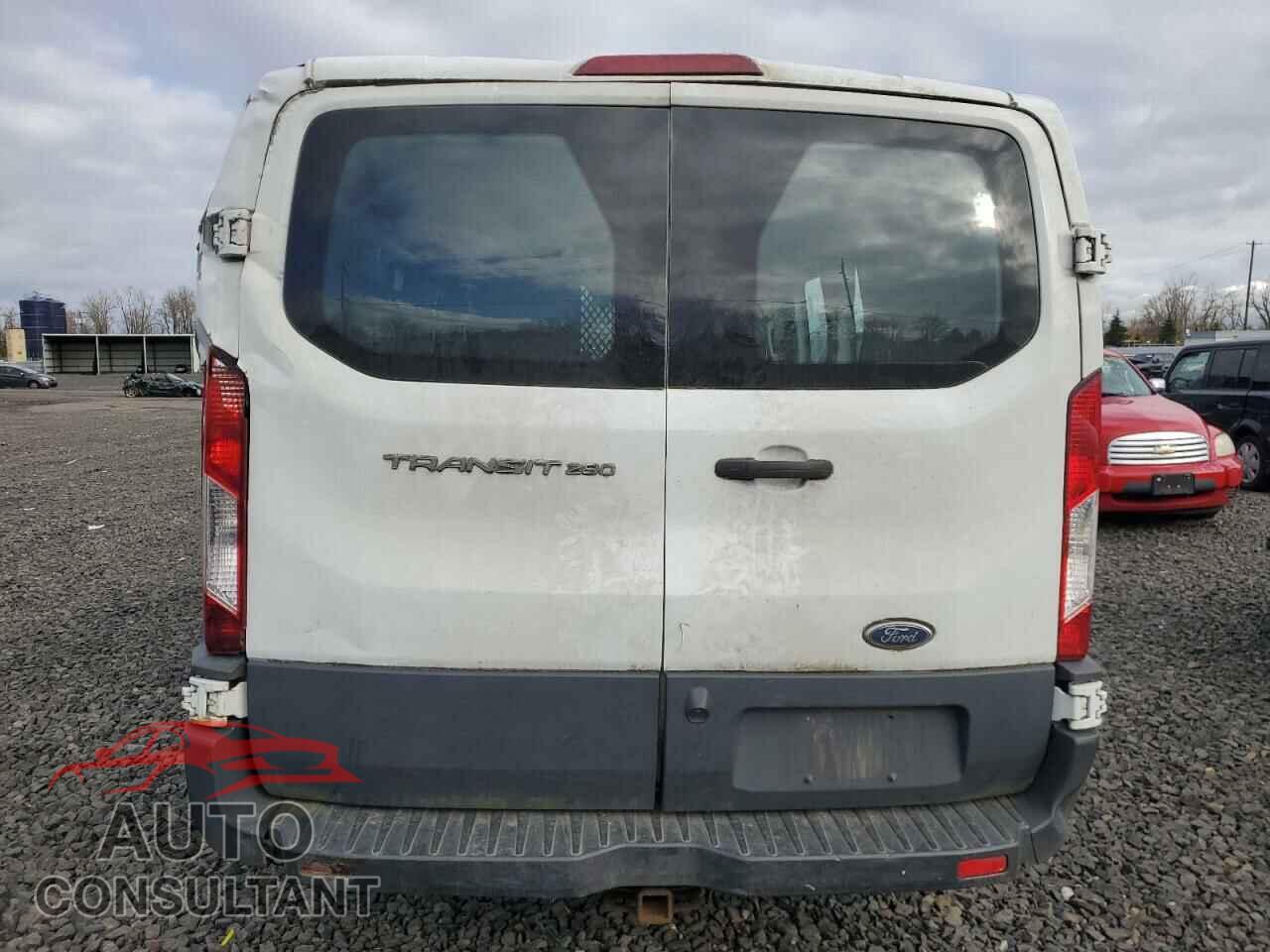 FORD TRANSIT 2017 - 1FTYR1ZM5HKA92064