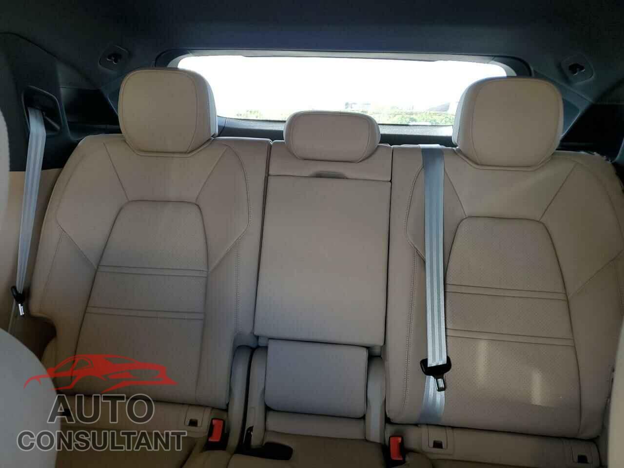 PORSCHE CAYENNE 2022 - WP1BA2AY6NDA50034