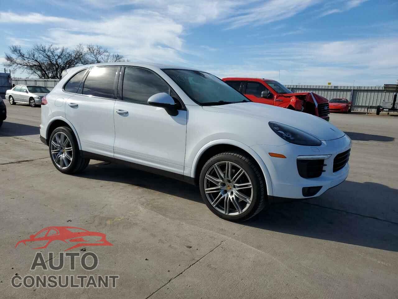 PORSCHE CAYENNE 2017 - WP1AA2A27HKA83227