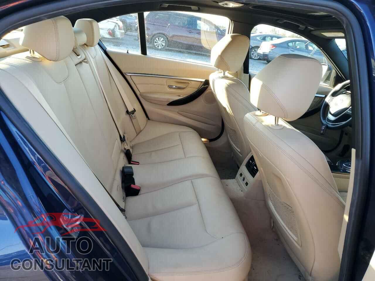 BMW 3 SERIES 2016 - WBA8E3G59GNU38548