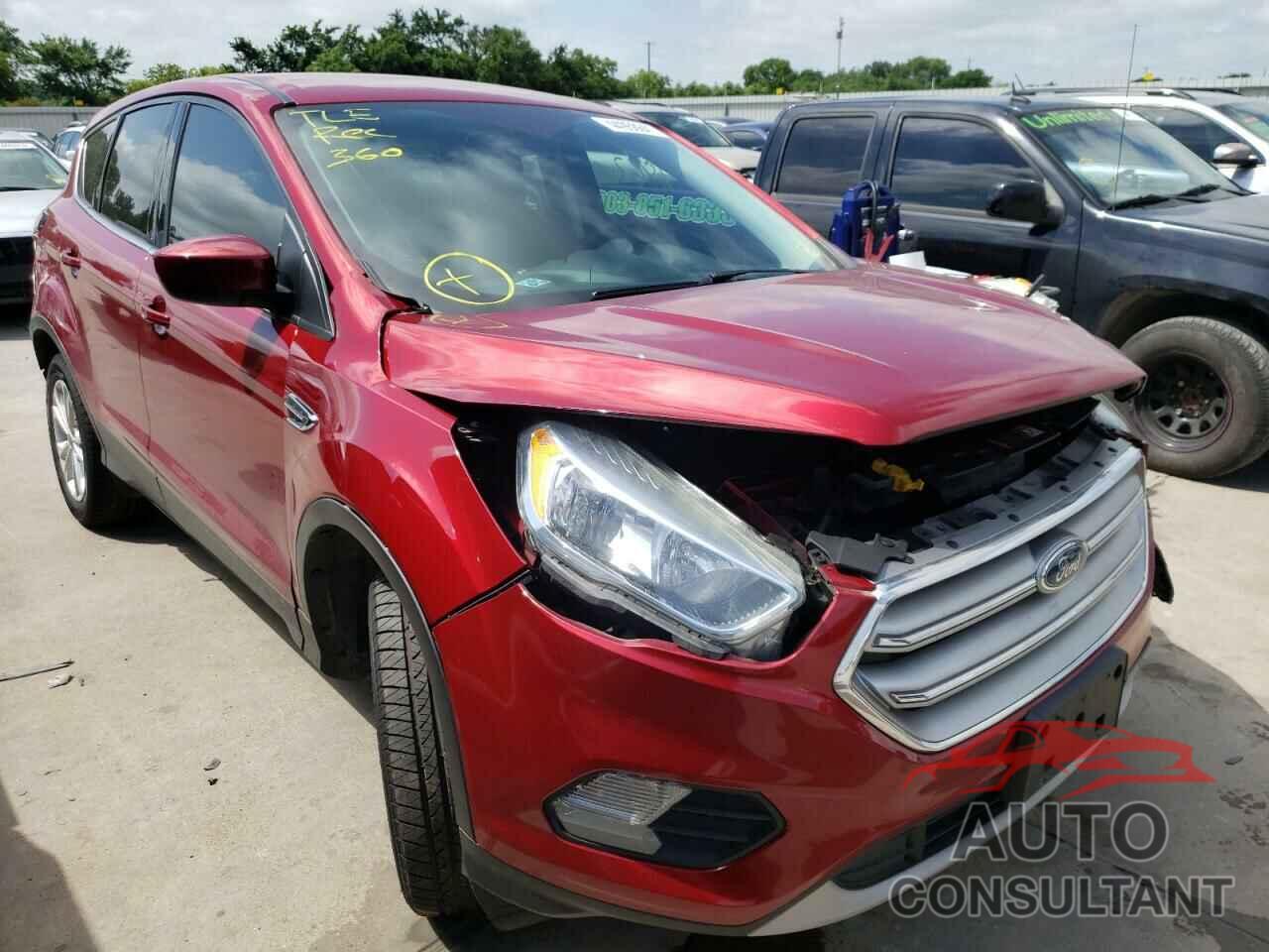 FORD ESCAPE 2017 - 1FMCU0GD5HUC78189