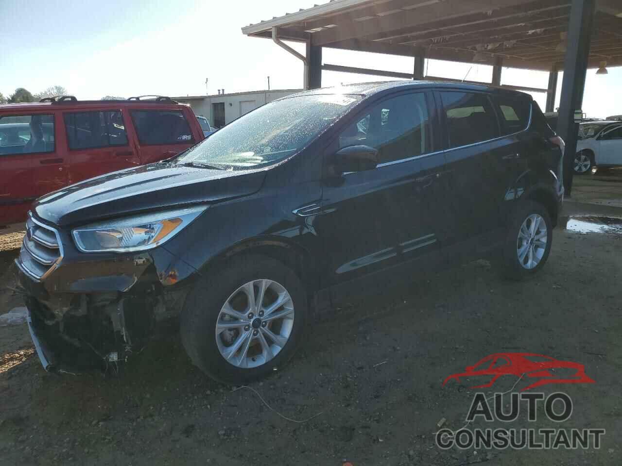 FORD ESCAPE 2017 - 1FMCU0GD8HUE01080