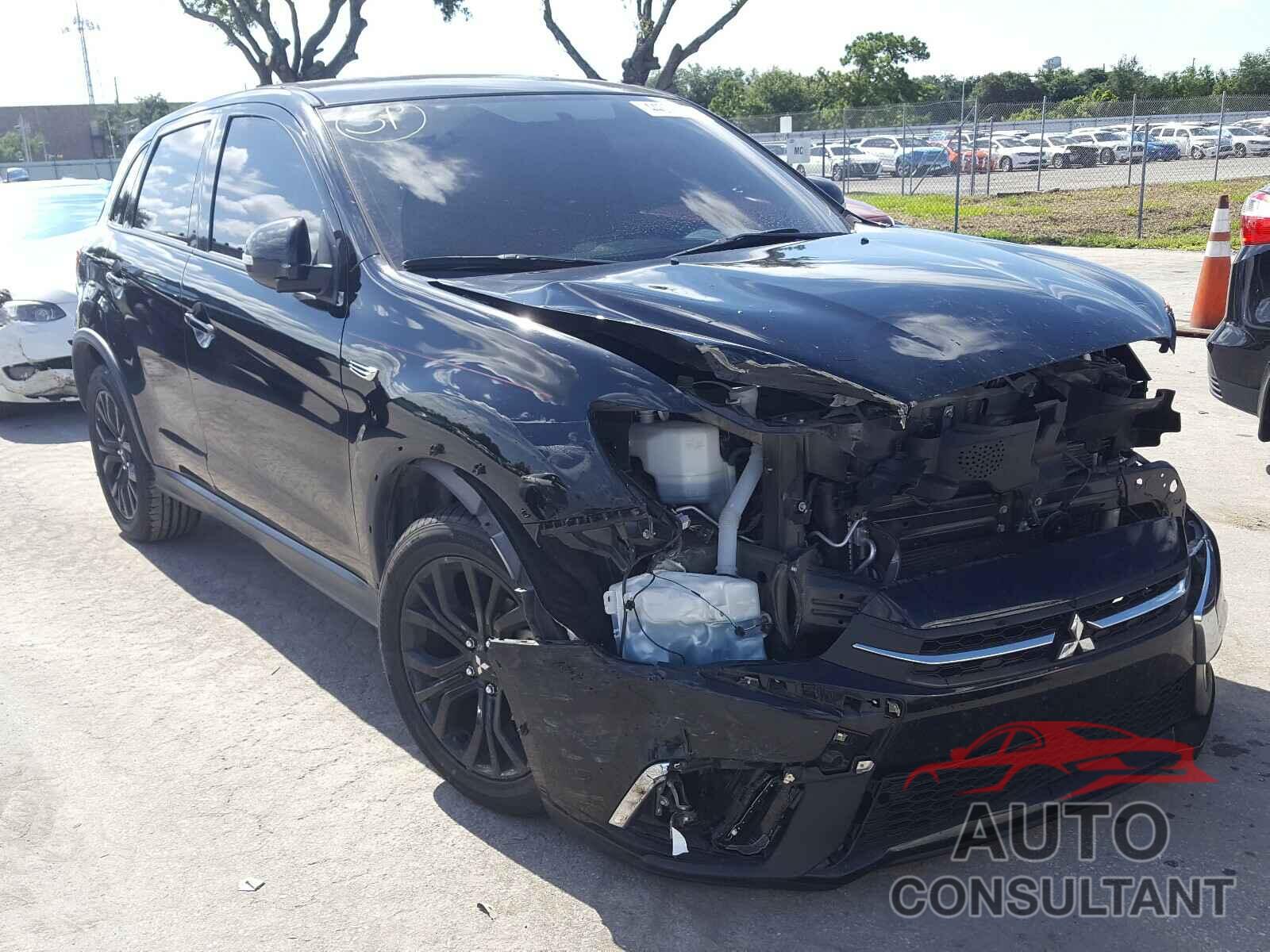MITSUBISHI OUTLANDER 2018 - JA4AP3AU0JU015542