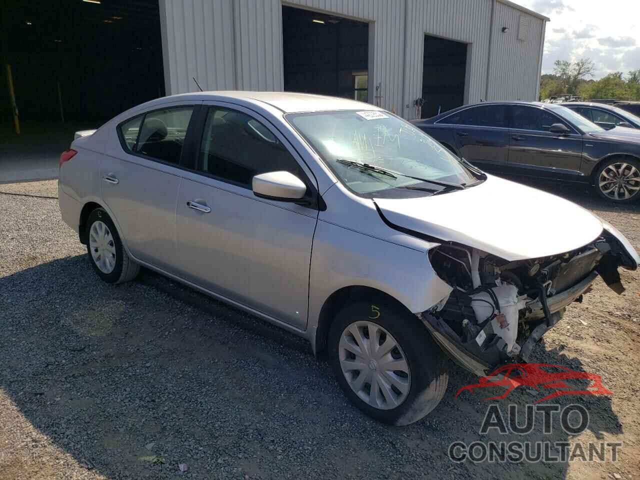 NISSAN VERSA 2018 - 3N1CN7AP0JL833291