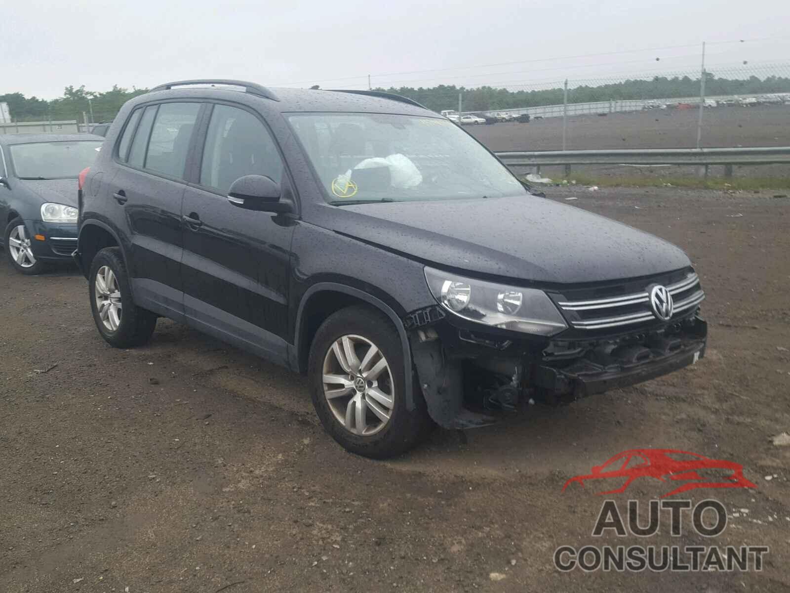 VOLKSWAGEN TIGUAN S 2017 - WVGBV7AX4HW512699