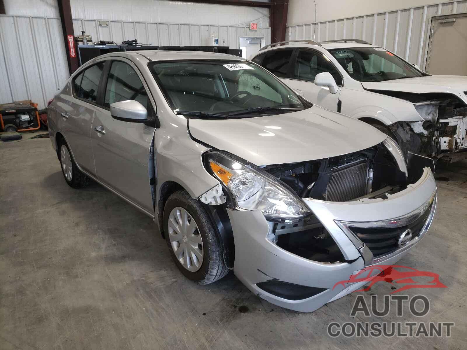 NISSAN VERSA 2018 - 3N1CN7AP9JL883056