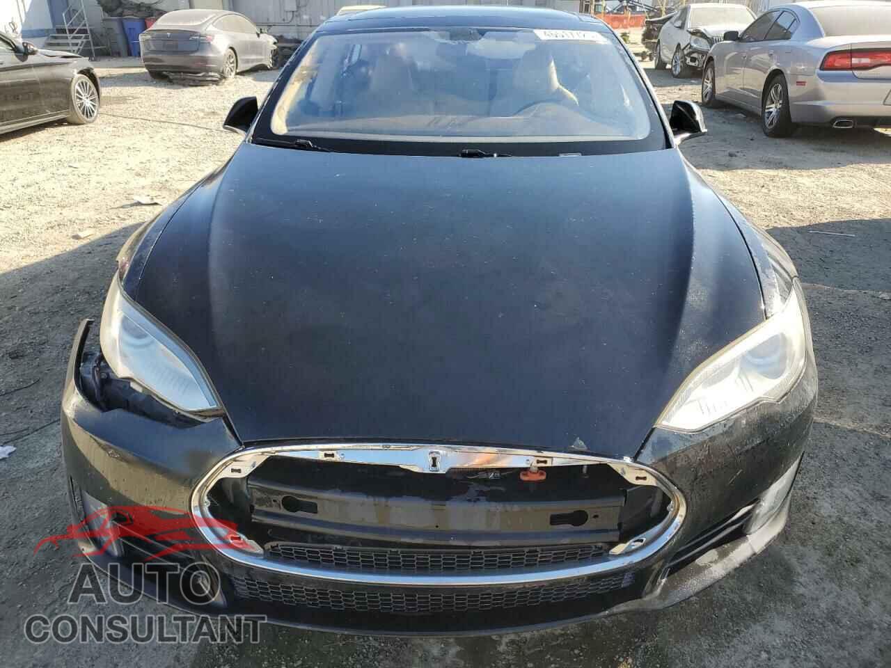TESLA MODEL S 2013 - 5YJSA1BC8DFP10158