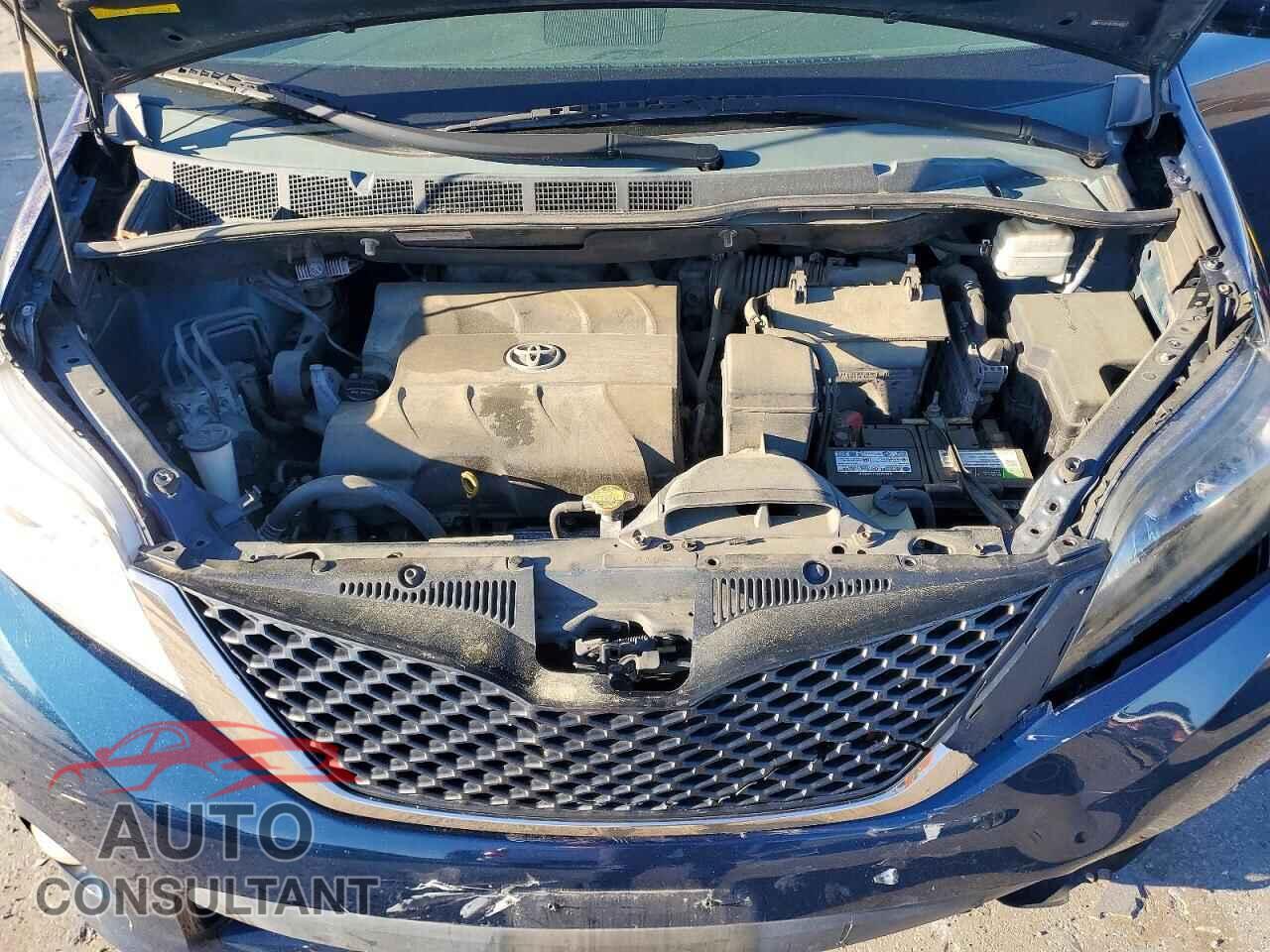 TOYOTA SIENNA 2011 - 5TDXK3DC0BS060911