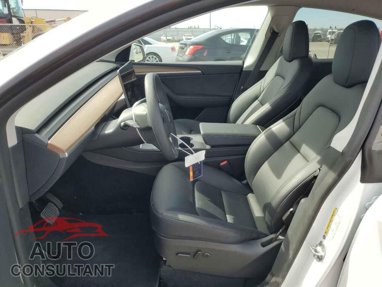 TESLA MODEL Y 2023 - 7SAYGDEE0PA165925
