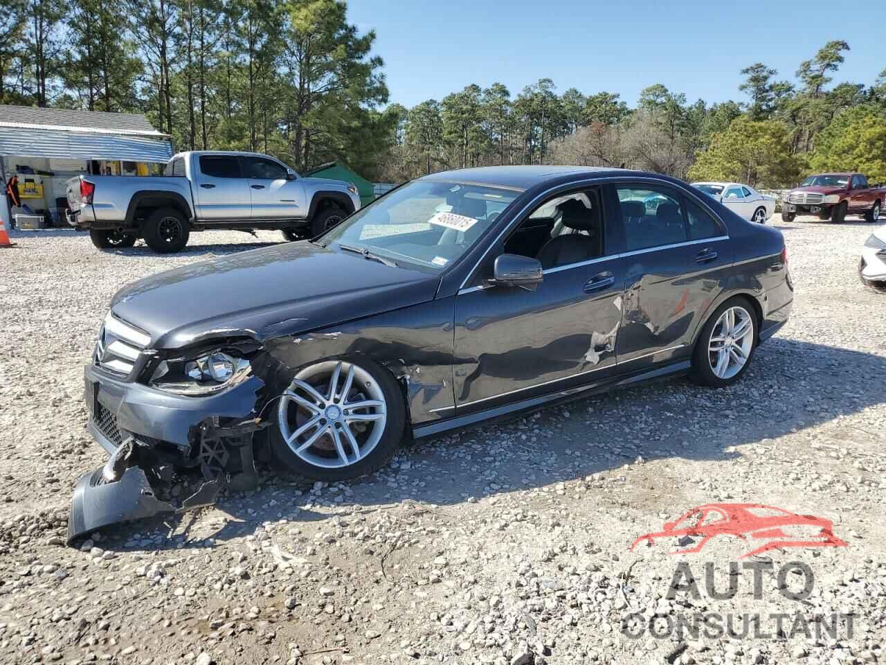 MERCEDES-BENZ C-CLASS 2013 - WDDGF4HB5DR267510