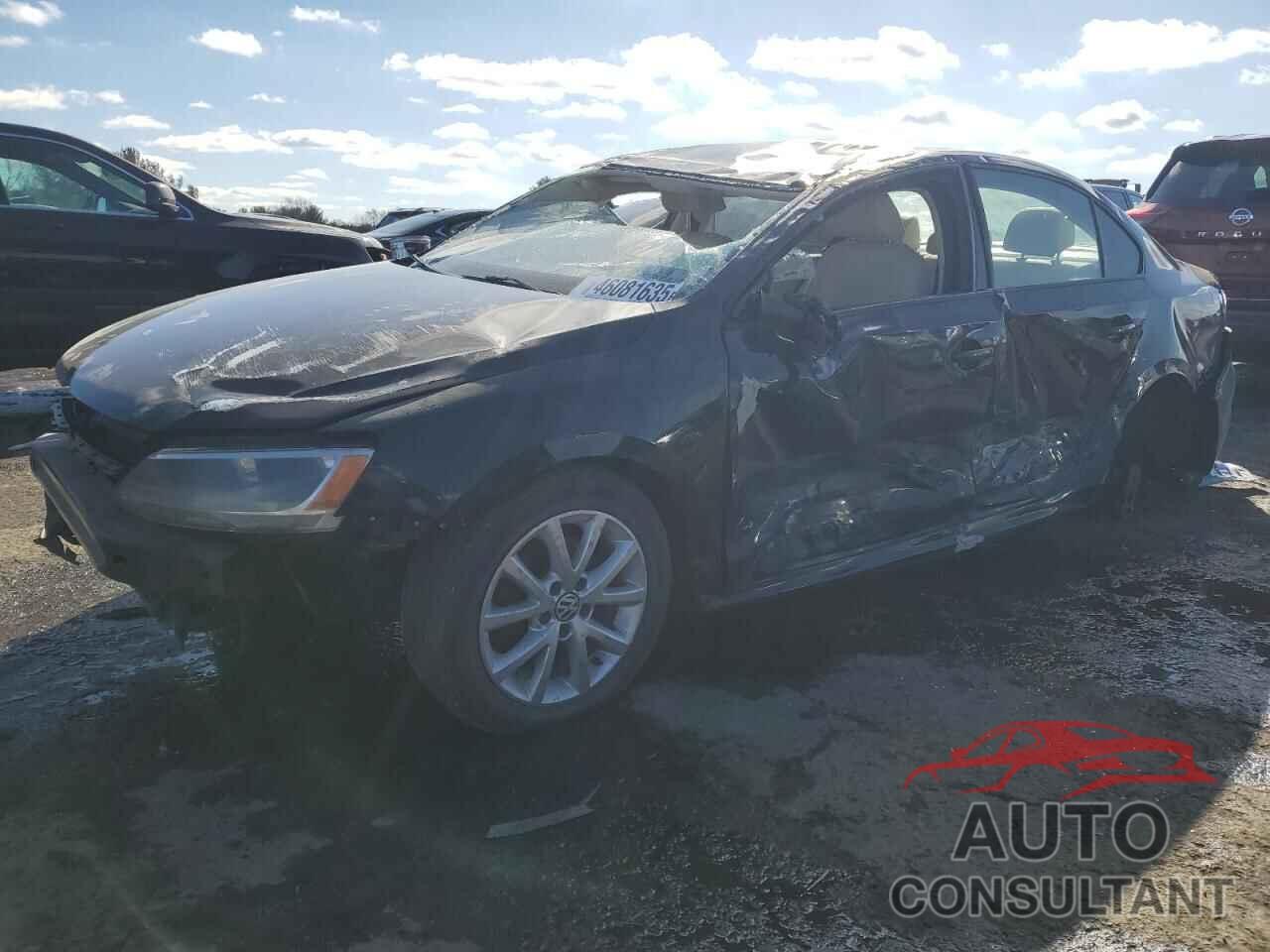 VOLKSWAGEN JETTA 2011 - 3VWDZ7AJ7BM067215