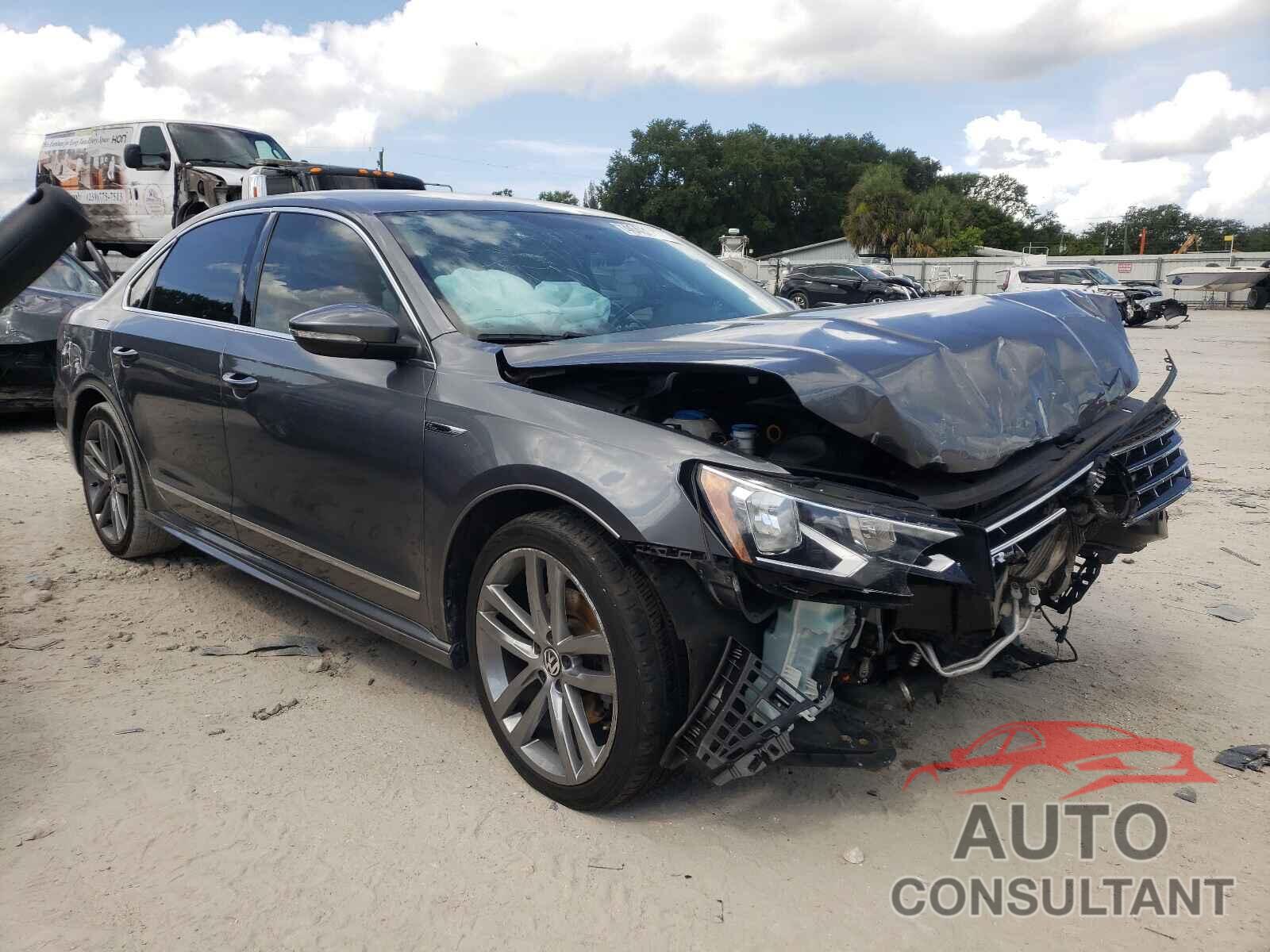 VOLKSWAGEN PASSAT 2017 - 1VWDT7A34HC061501