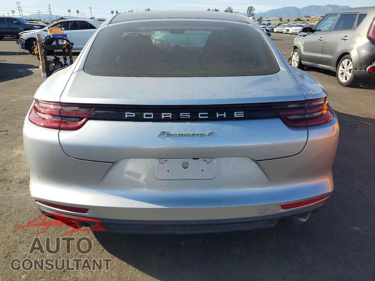 PORSCHE PANAMERA 2018 - WP0AE2A79JL128556