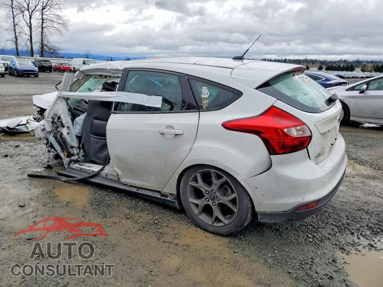 FORD FOCUS 2014 - 1FADP3K25EL211350