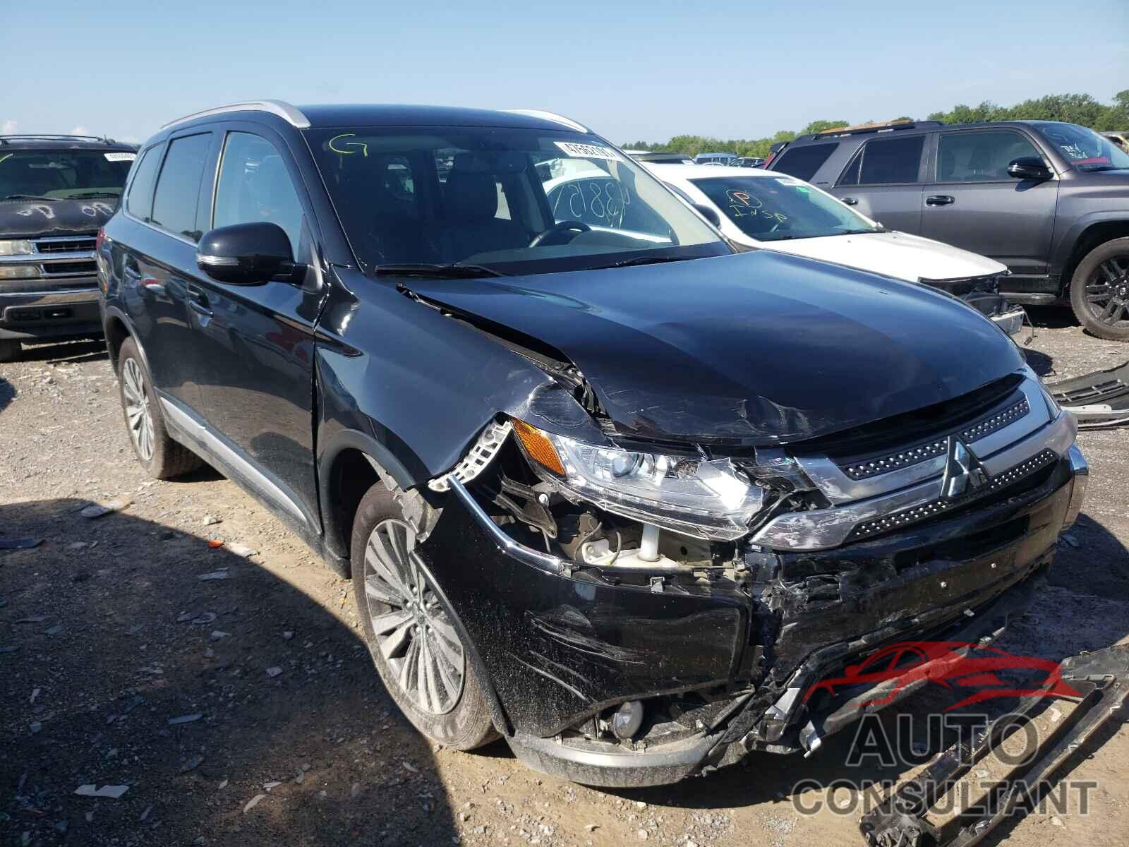 MITSUBISHI OUTLANDER 2019 - JA4AZ3A35KZ028342