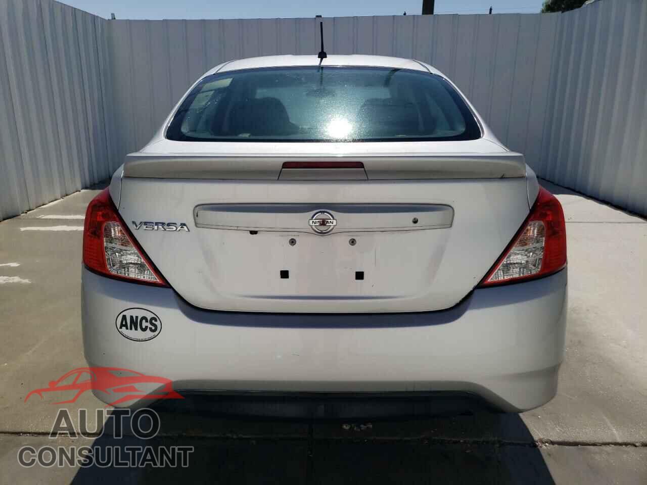NISSAN VERSA 2019 - 3N1CN7AP3KL860793