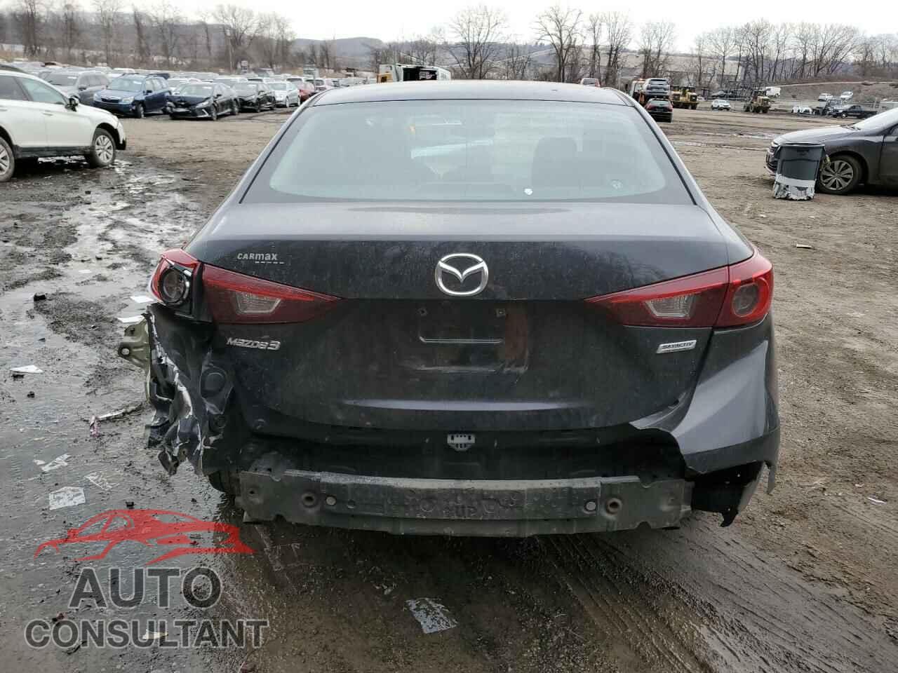 MAZDA 3 2018 - 3MZBN1U73JM165043