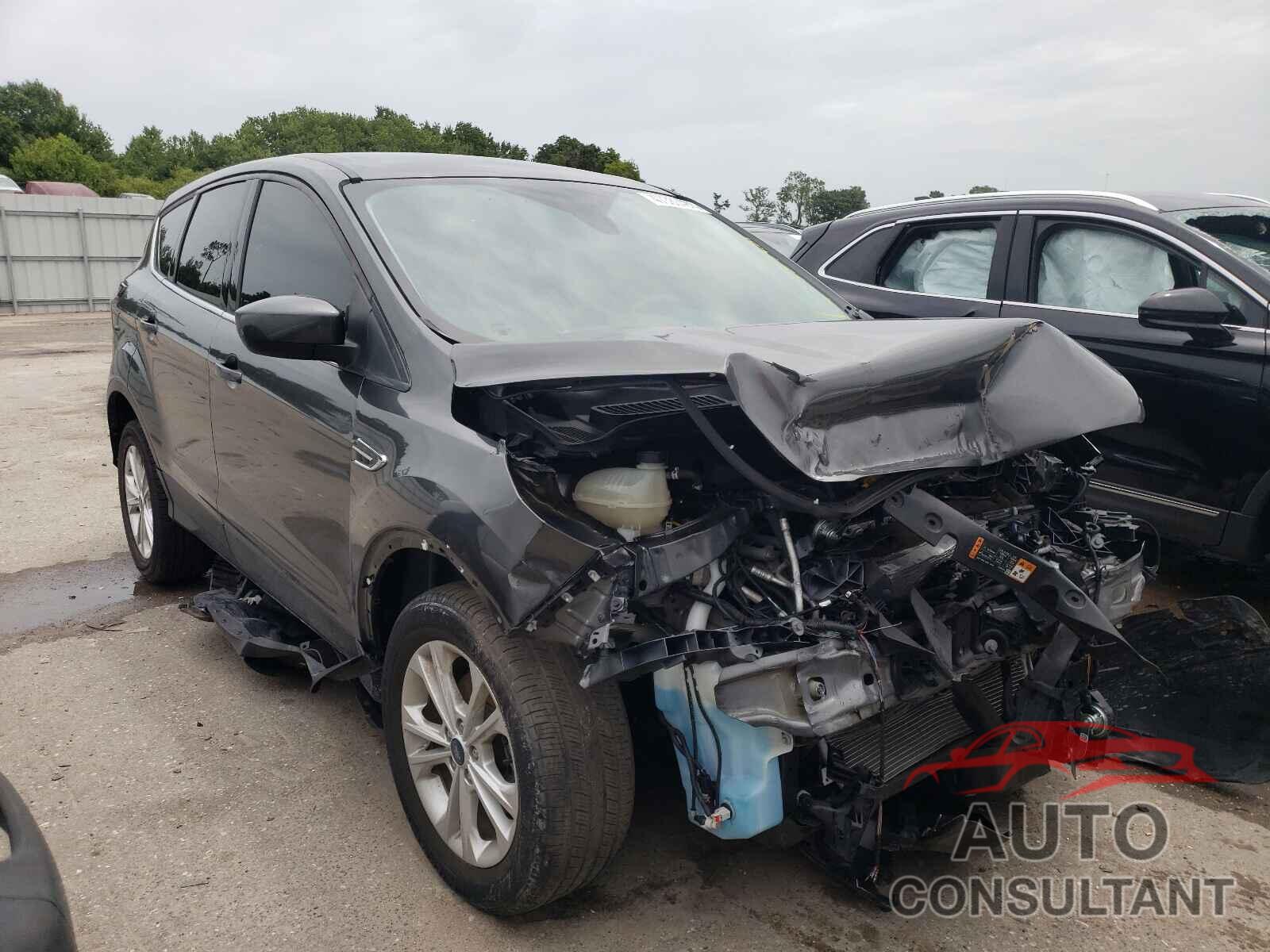 FORD ESCAPE 2017 - 1FMCU0GD9HUE86057