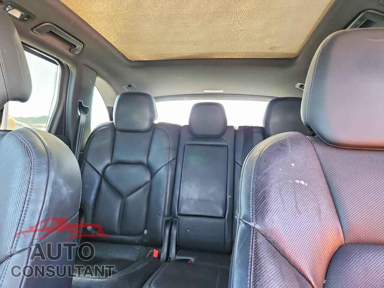 PORSCHE CAYENNE 2016 - WP1AE2A28GLA63825