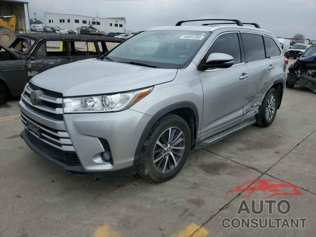 TOYOTA HIGHLANDER 2018 - 5TDJZRFH0JS539812