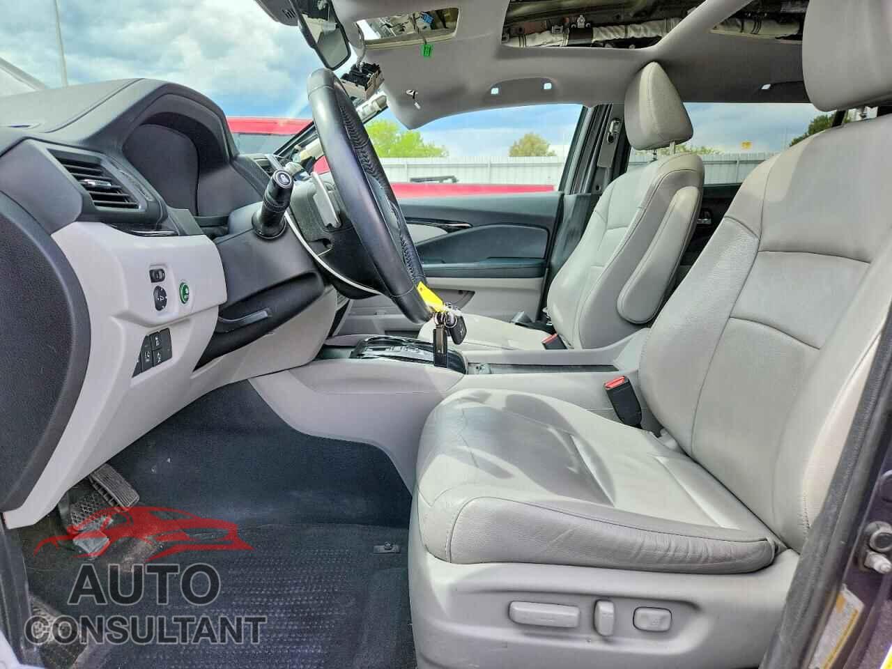 HONDA PILOT 2018 - 5FNYF6H96JB048337