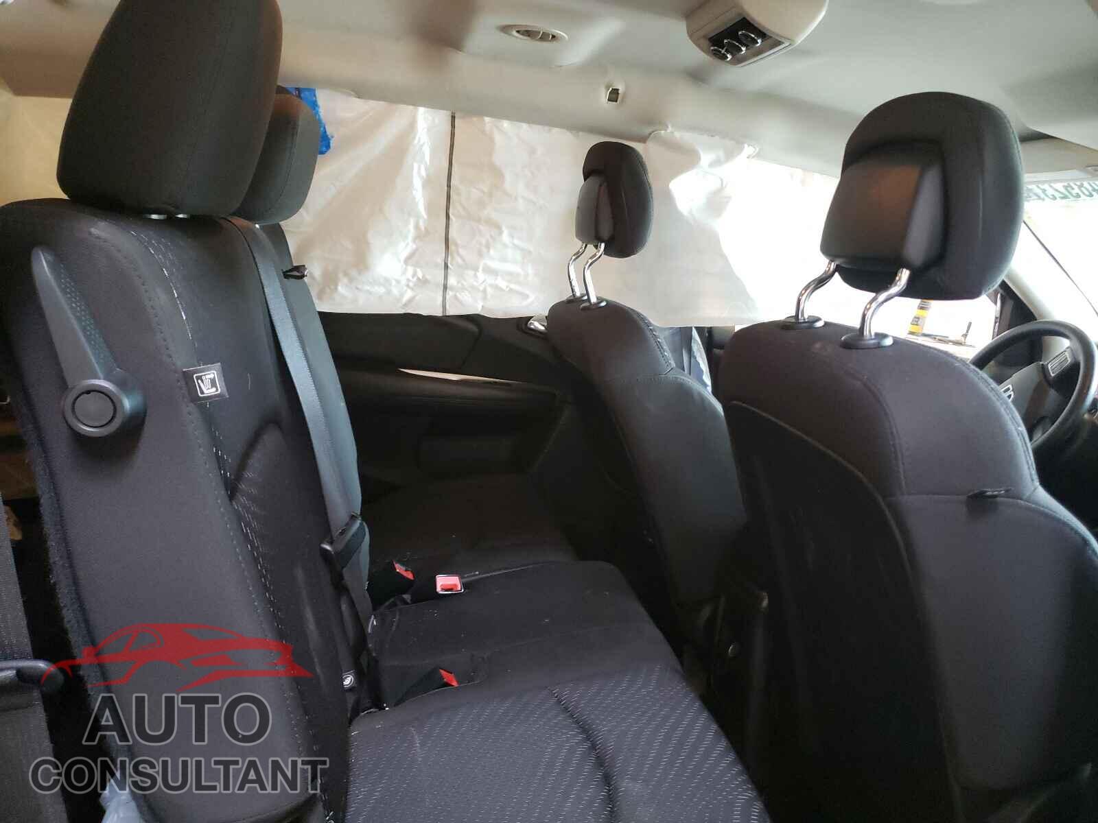 DODGE JOURNEY 2017 - 3C4PDCBG3HT526457