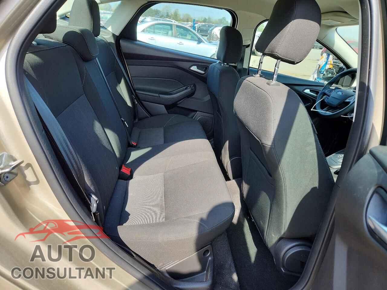FORD FOCUS 2017 - 1FADP3F23HL322266