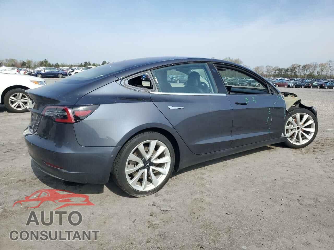 TESLA MODEL 3 2018 - 5YJ3E1EA6JF049017