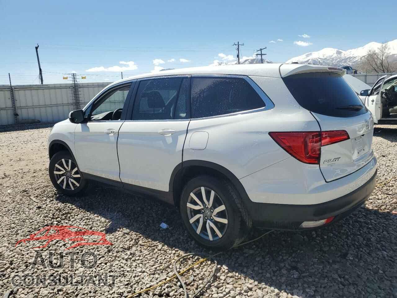 HONDA PILOT 2018 - 5FNYF6H59JB040780
