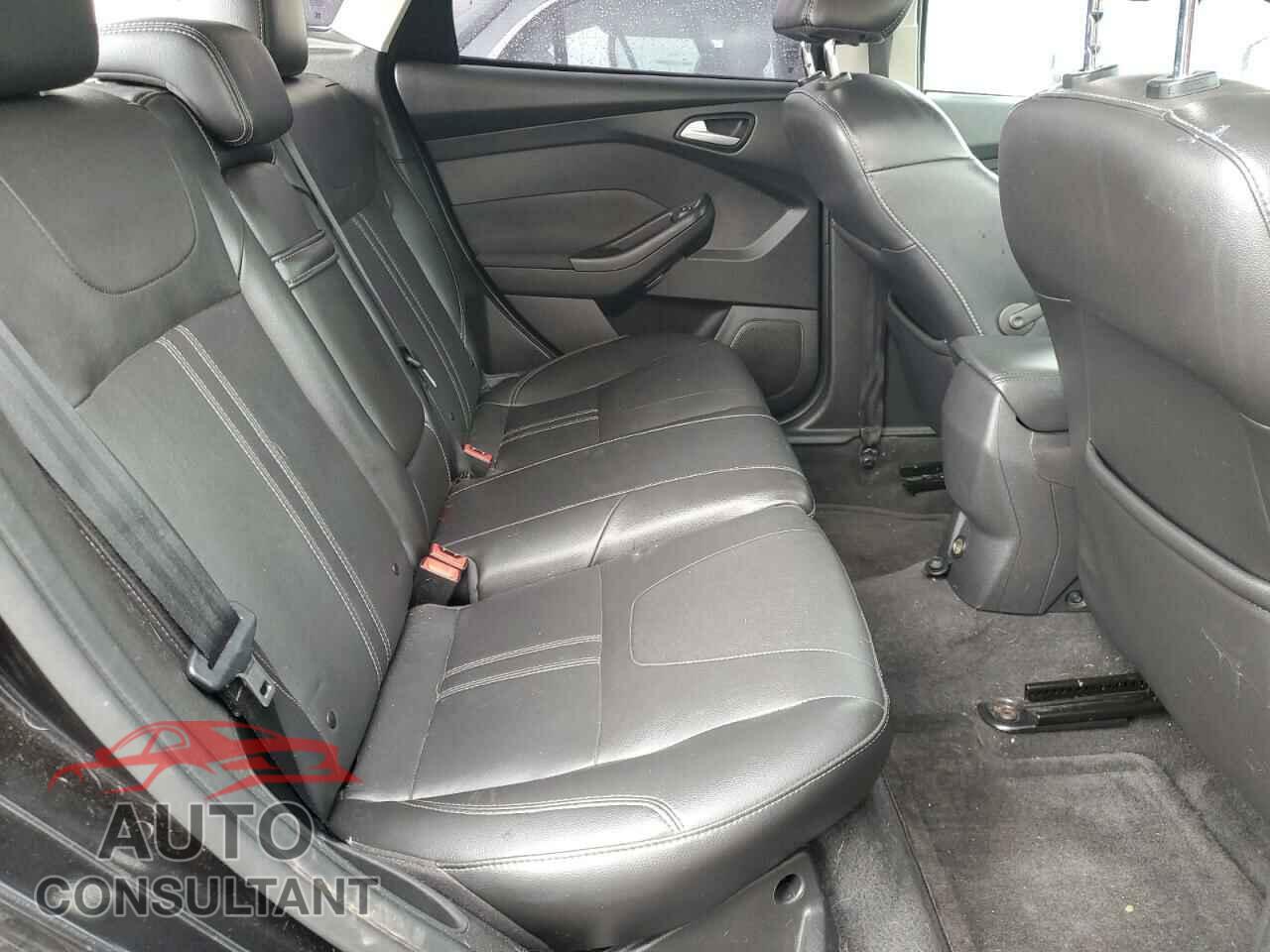 FORD FOCUS 2012 - 1FAHP3M20CL392918