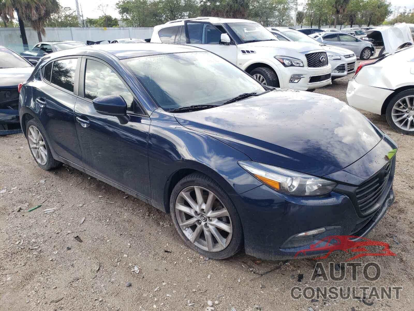 MAZDA 3 2017 - 3MZBN1L7XHM132200