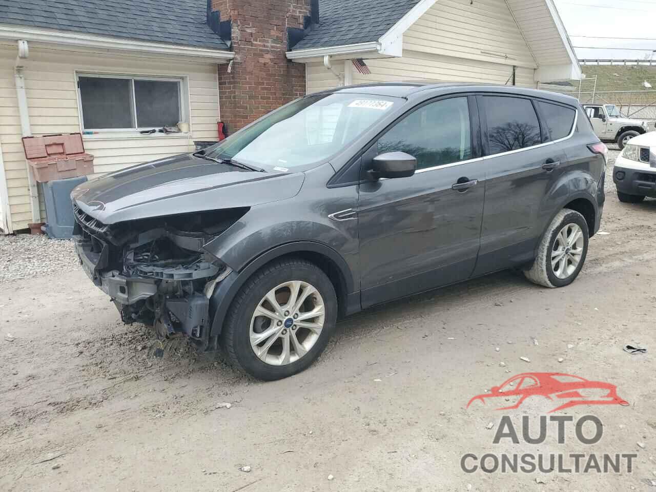 FORD ESCAPE 2017 - 1FMCU0GD9HUC93701