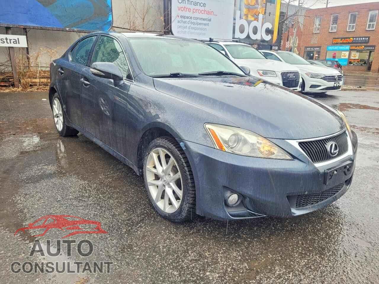 LEXUS IS 2011 - JTHCF5C20B5045868