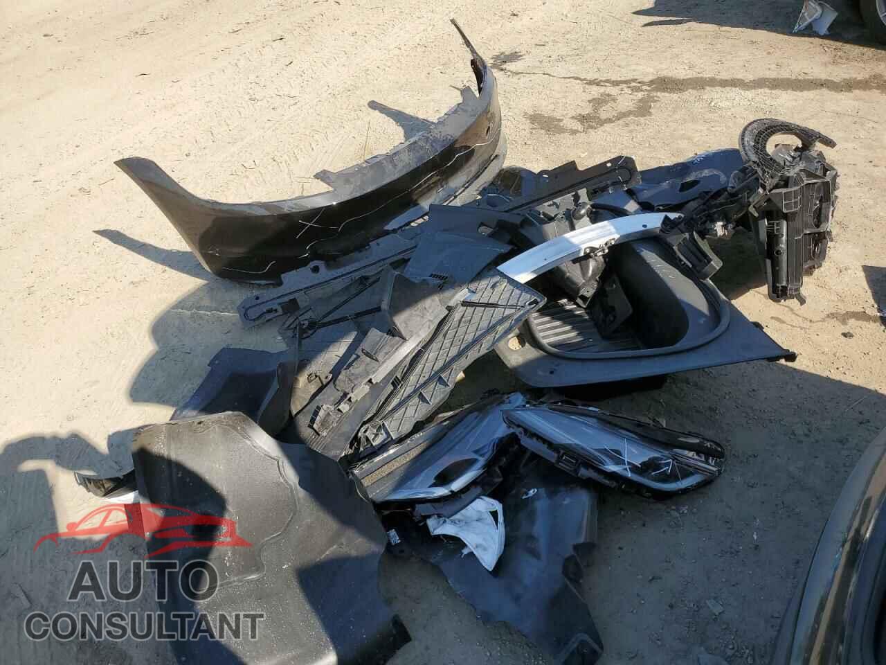 TESLA MODEL 3 2025 - 5YJ3E1EA0SF902836