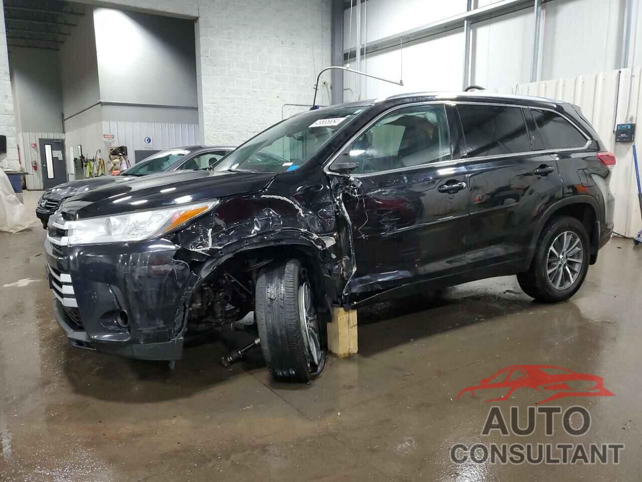 TOYOTA HIGHLANDER 2018 - 5TDJZRFH9JS544507