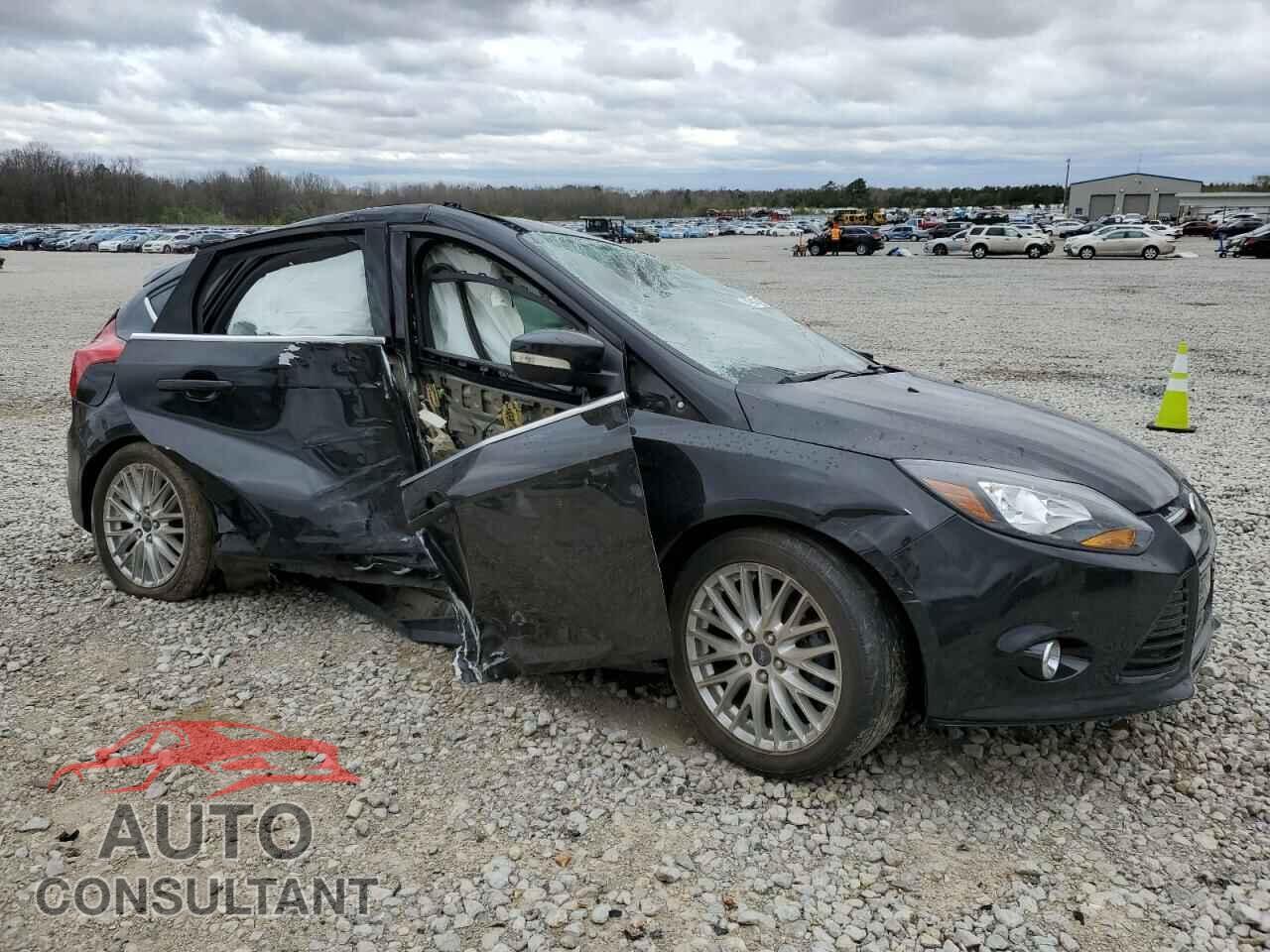 FORD FOCUS 2014 - 1FADP3N26EL422195