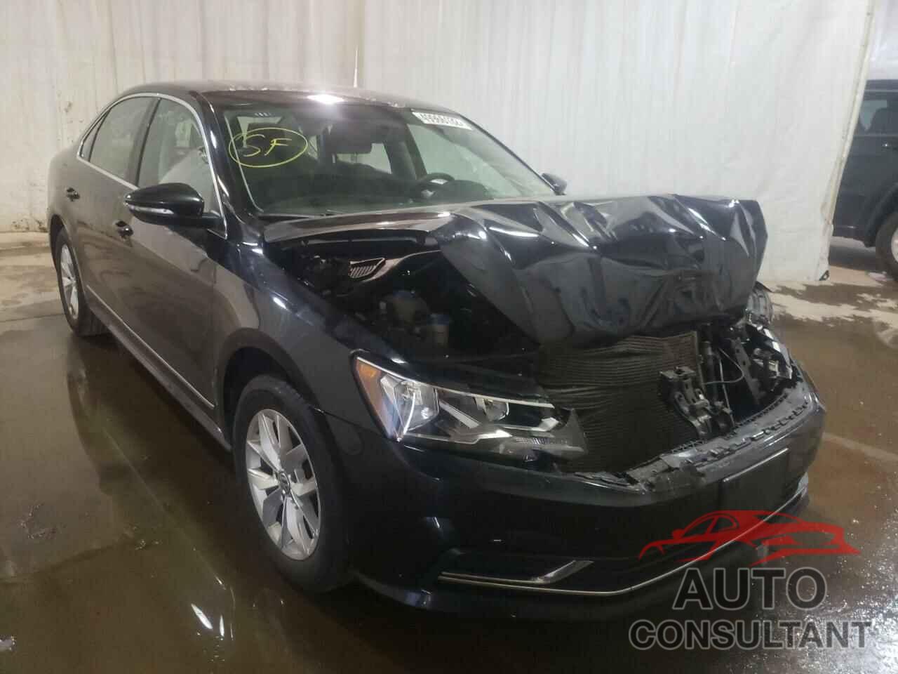 VOLKSWAGEN PASSAT 2017 - 1VWAT7A38HC062136