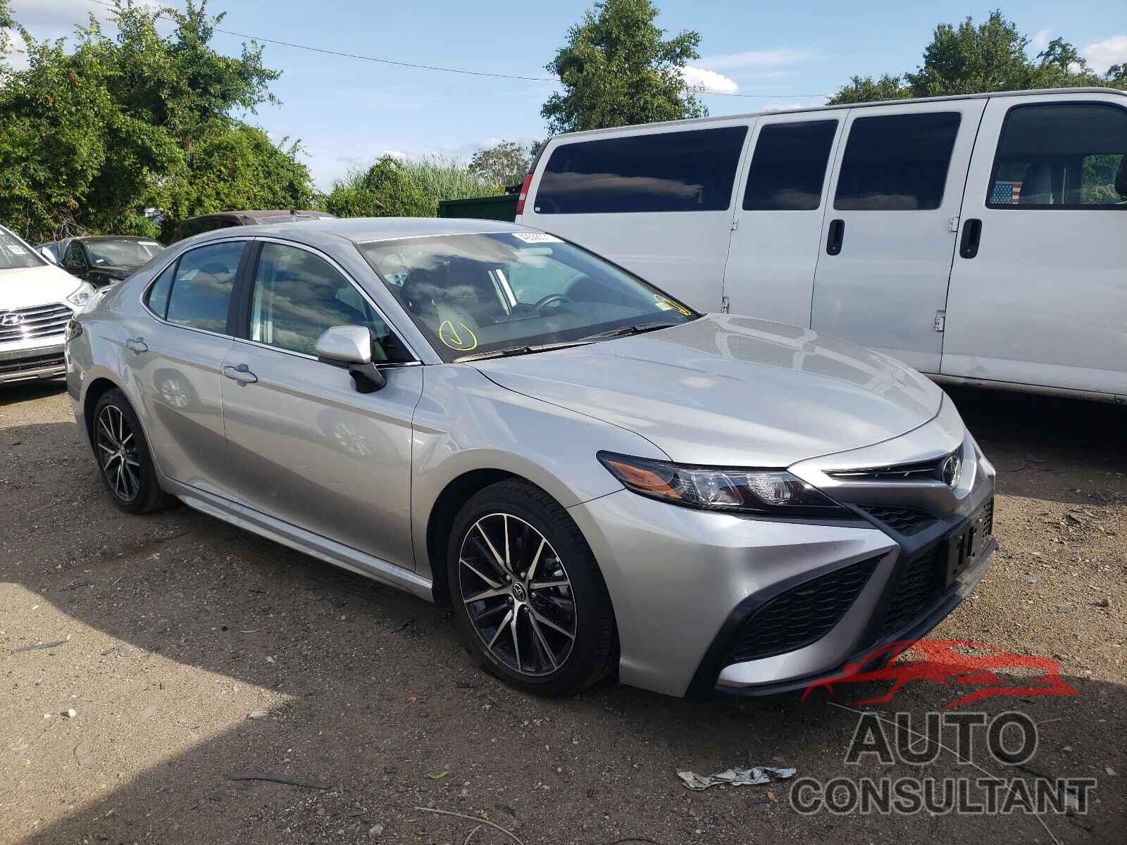 TOYOTA CAMRY 2021 - 4T1G11AK6MU530436