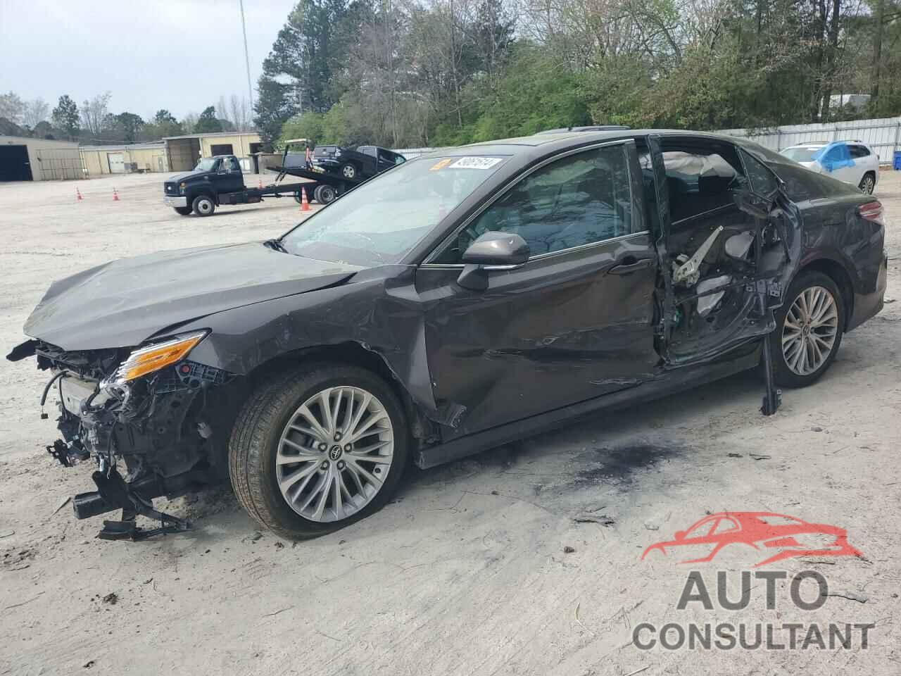 TOYOTA CAMRY 2018 - 4T1BZ1HK0JU020474
