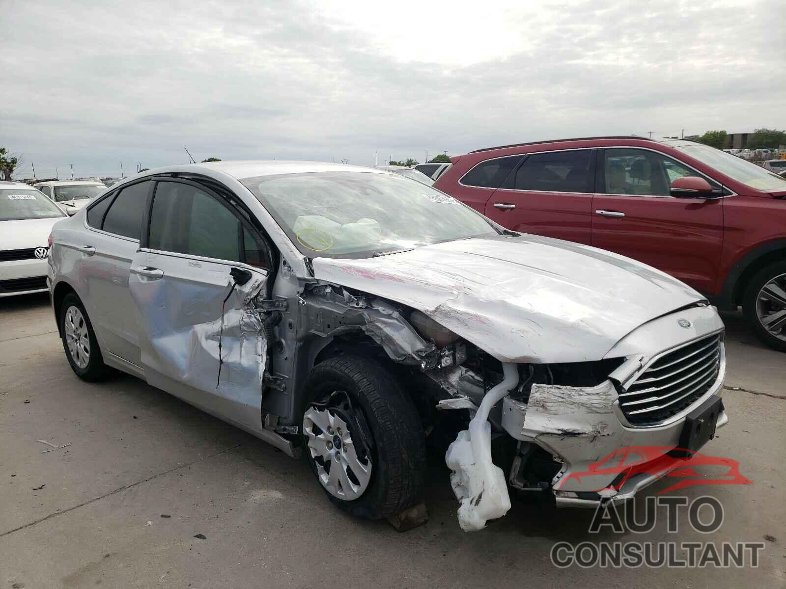 FORD FUSION 2019 - 3FA6P0G70KR268290