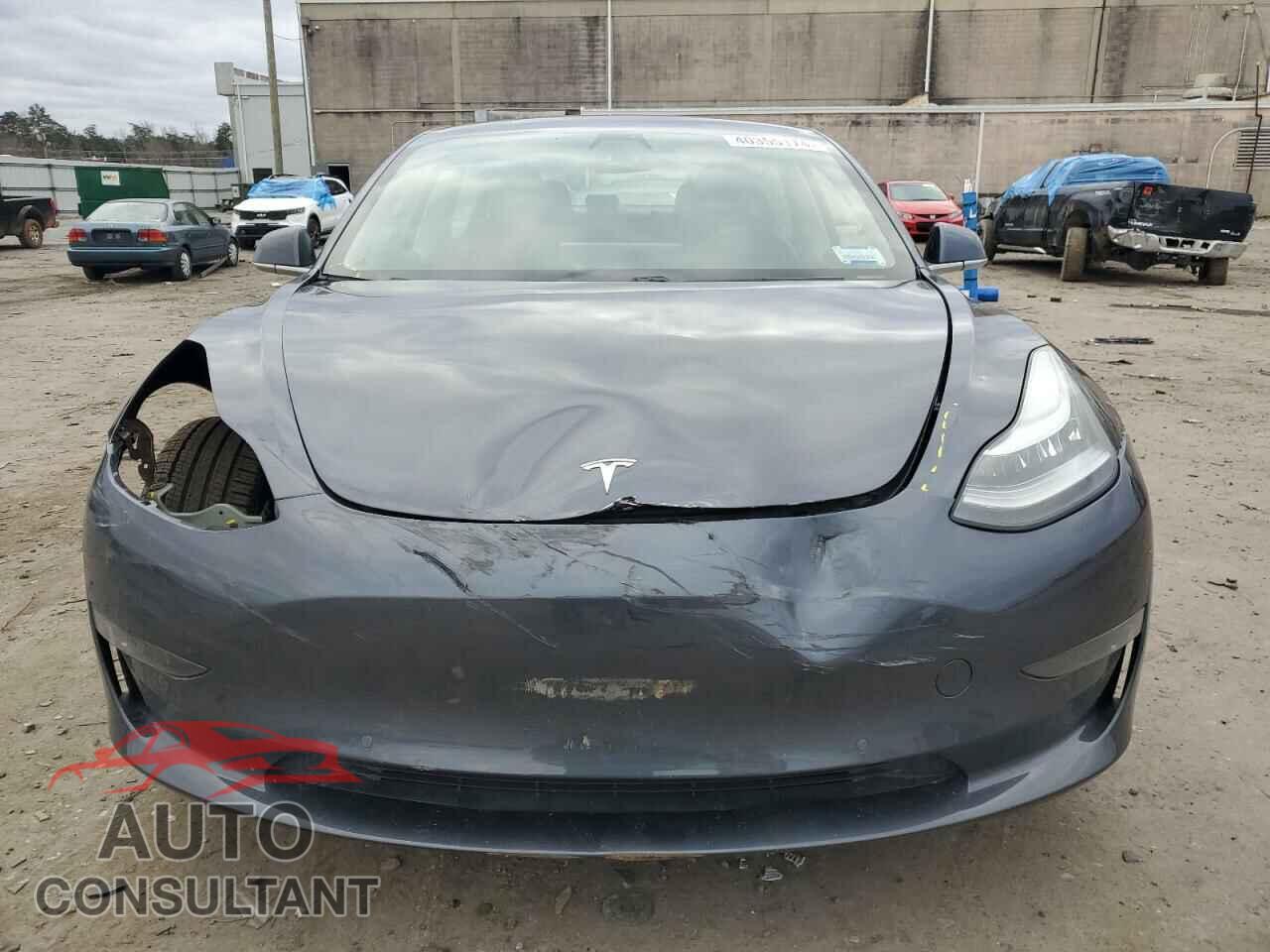 TESLA MODEL 3 2018 - 5YJ3E1EA1JF030455