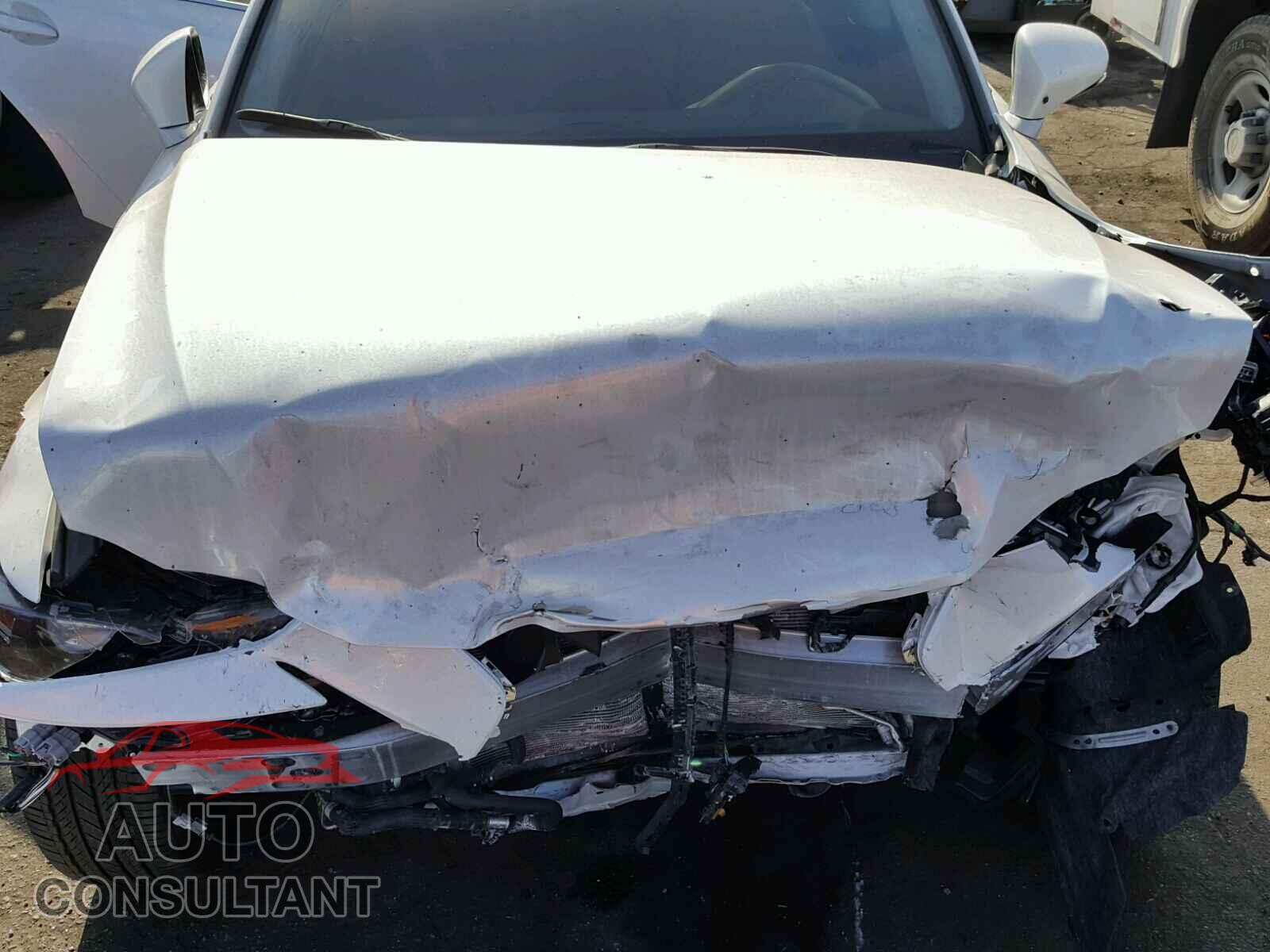 LEXUS IS 2017 - JTHBA1D23H5061847